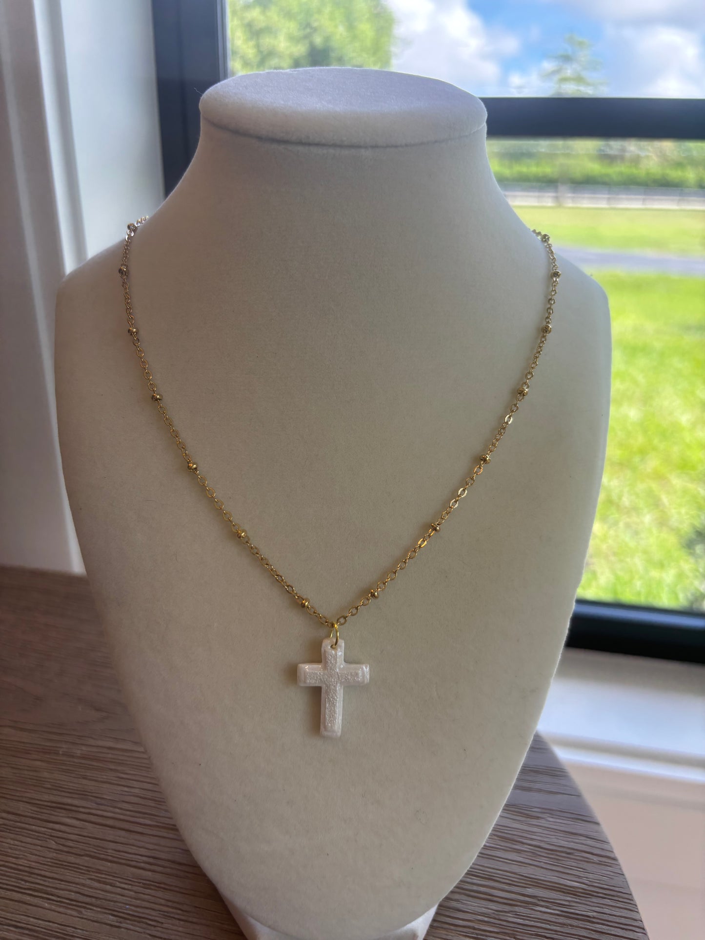Mini cross necklace