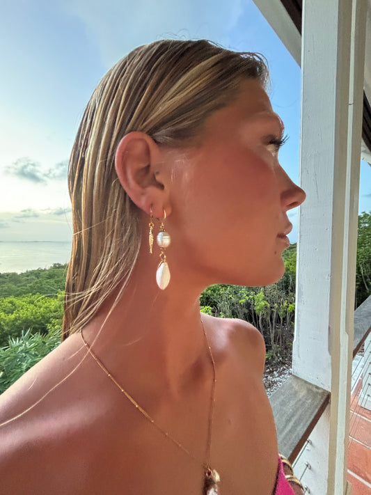 Pearl shell earrings