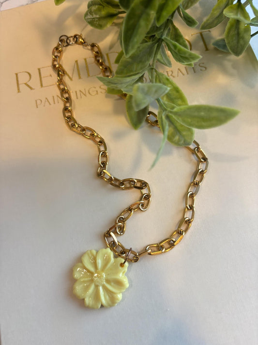 Fiore necklace (flower necklace)