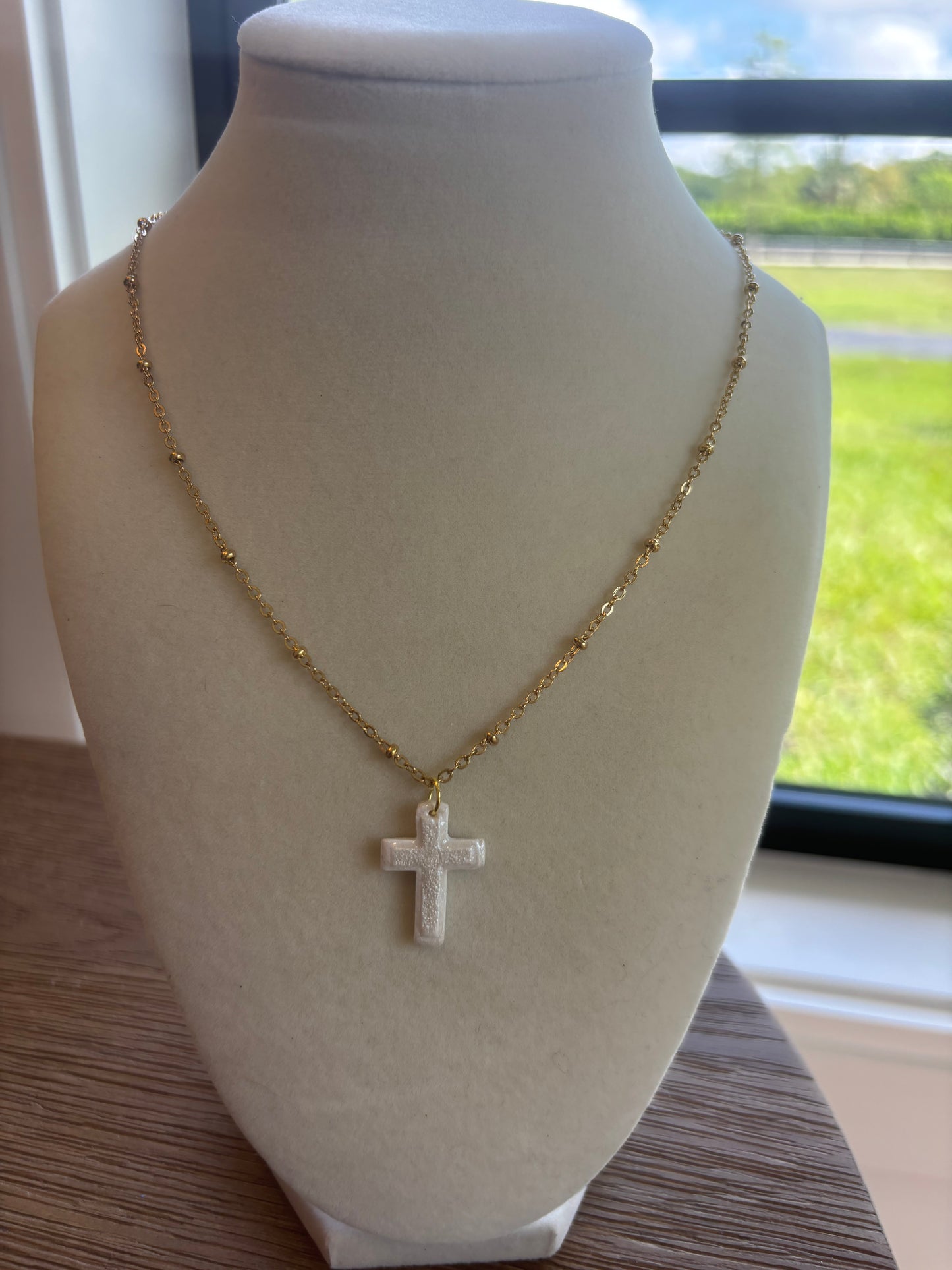Mini cross necklace