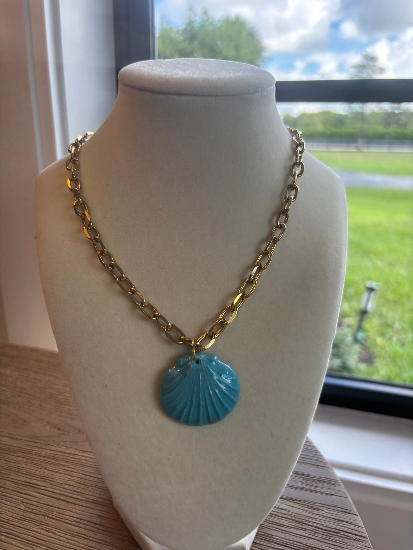 shell necklace pendant