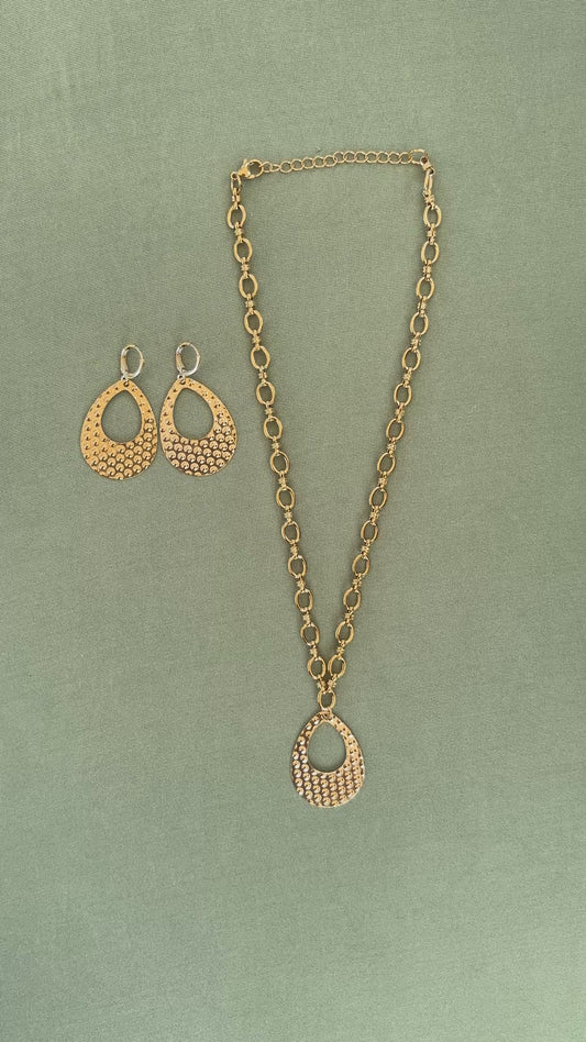 Bella Necklace